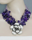 #58 flower necklace